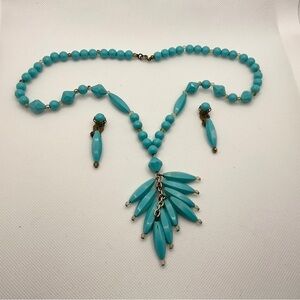 1960’s Turquoise Resin Necklace and Earring Set, Vintage‎ (clip on earrings)